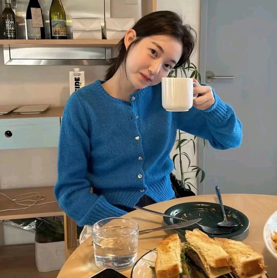 查理咬我手指